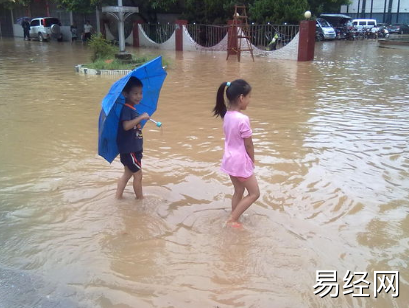 梦见发大水