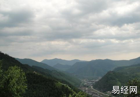 梦见暴风雨之前是什么意思？周公解梦大全查询免费