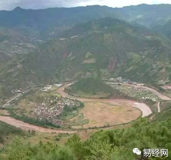 阴宅乾山巽向哪房发财_巽山乾向阴宅后代_坐巽向乾阴宅风水特点