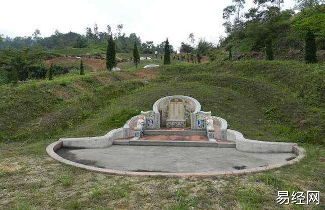 伏牛形阴宅风水富贵地_风水狗形阴宅_阴宅风水呼形喝像图集