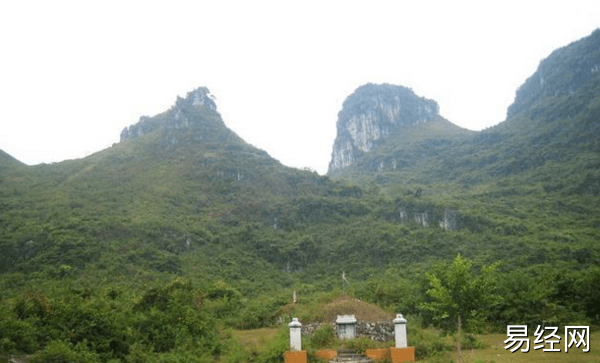 阴宅风水堂:坟头进水没草怎么办?