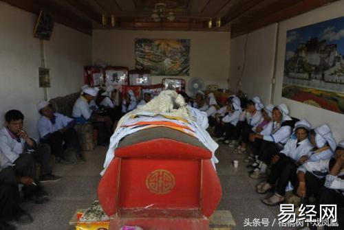 倪方六民间坟地卜择风俗本文六