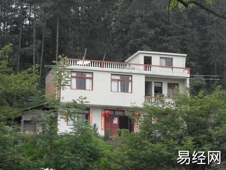 自建房别傻傻盖在这些地方，听老师傅一分析，才知家里盖错地方了