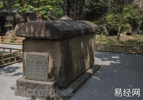 朱元璋便派风水大师，前去家境贫寒，事实证明出身不重要