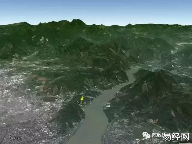 李嘉诚家的祖坟，其实是一个墓群，葬了